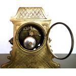 Вид сзади: открытая крышка